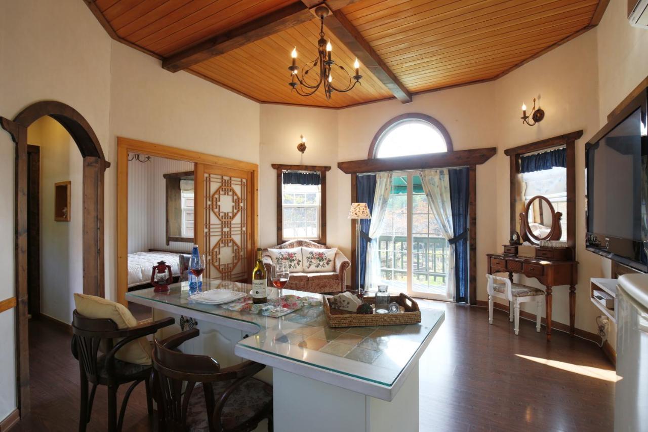 Gyeongju Jy Pension Екстер'єр фото