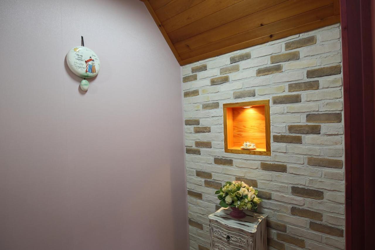 Gyeongju Jy Pension Екстер'єр фото